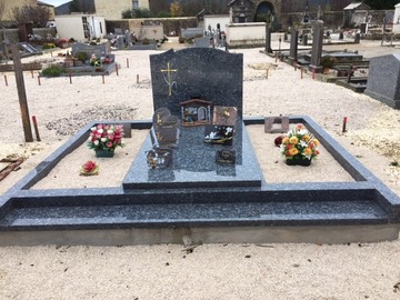 Quels produits de nettoyage pour une tombe en granite ? Quels produits de nettoyage pour une tombe en granite ?